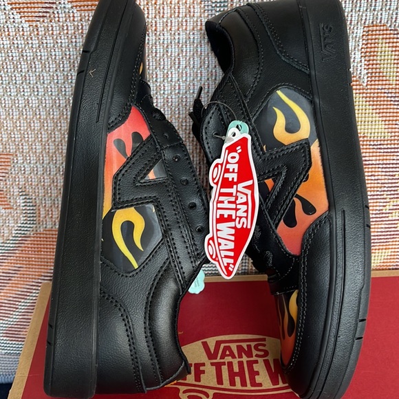 Vans WMNS Lowland Cc
(Lenticular)BIkprsmmnorng
VN0ATZY9QP
Sneakers G - Picture 12 of 16